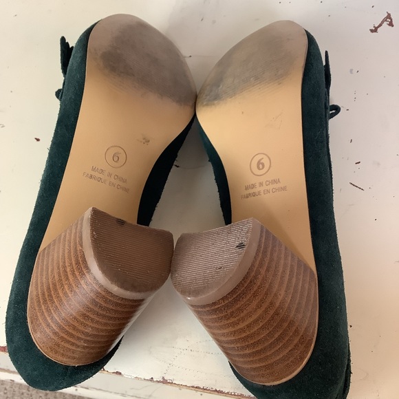 Green Fringed Heels - Picture 5 of 6